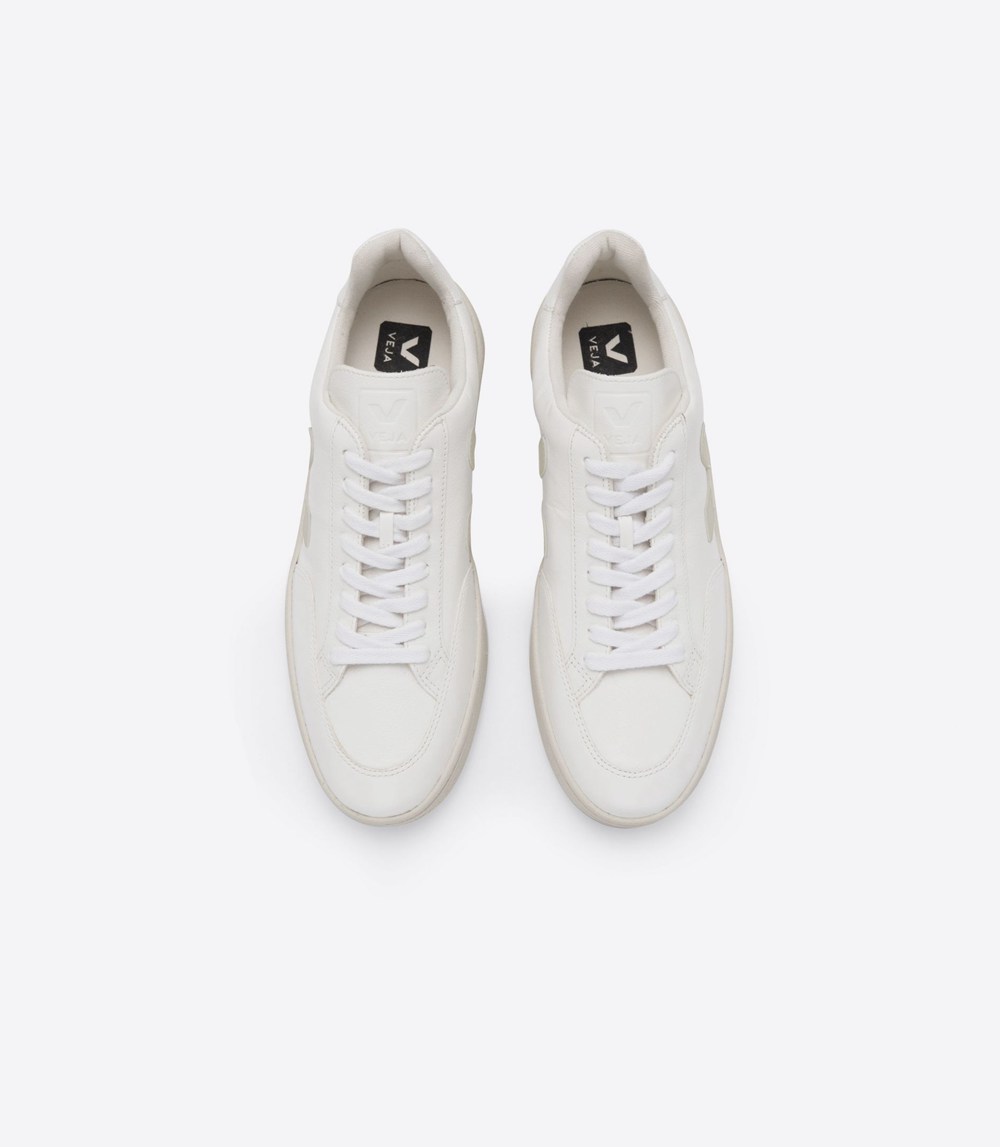 Veja Sneakers Herr - V-12 Chromefree Läder - Vita - 074652-INT